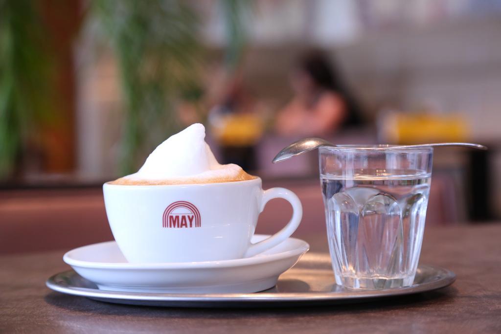 Hotel & Konditorei May Neufeld an der Leitha Ngoại thất bức ảnh